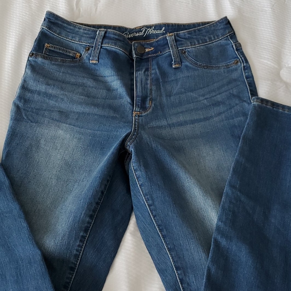 Universal thread jeans